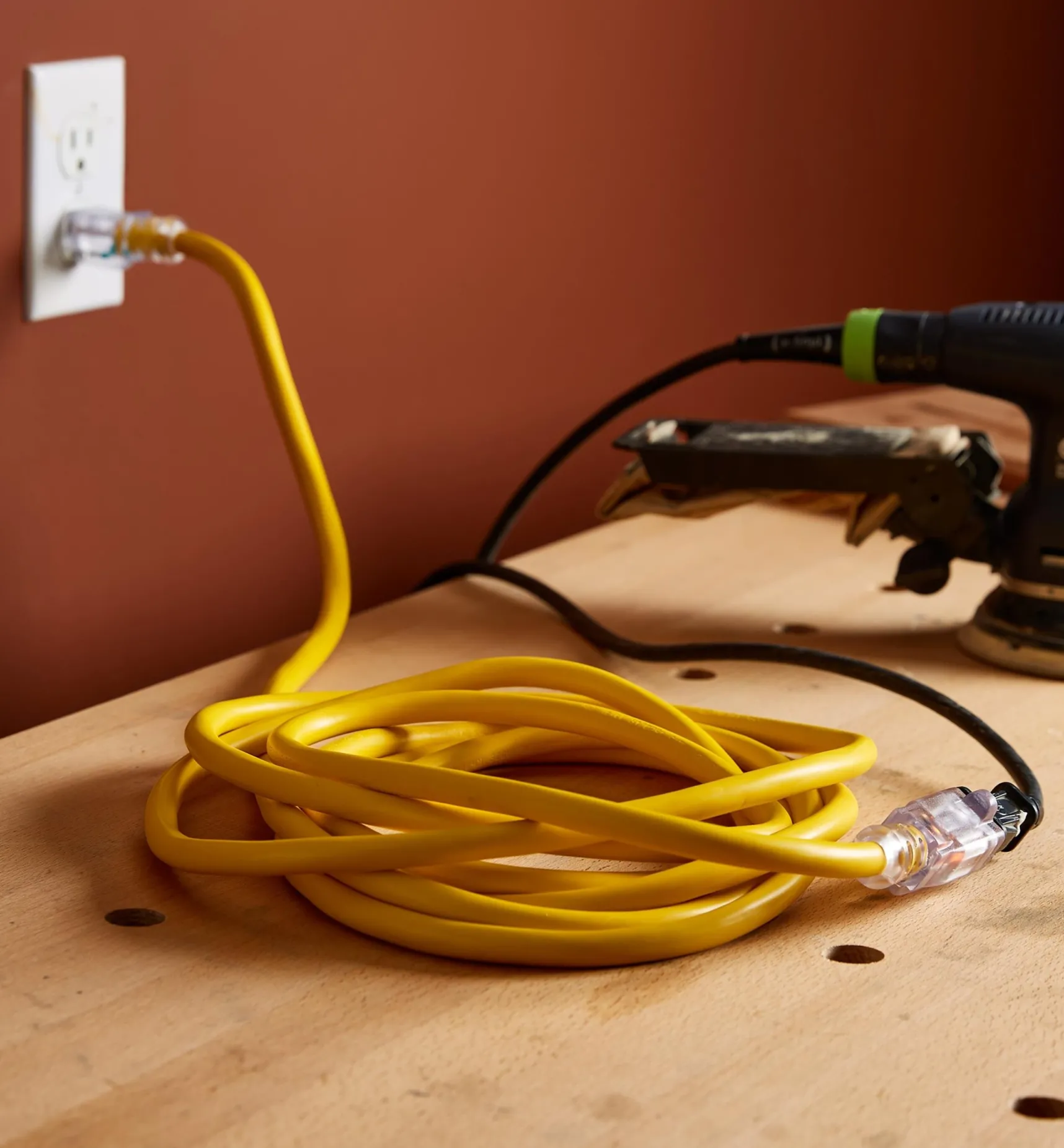 Best 15' Heavy-Duty 12 Gauge Extension Cord Power Cords & Bars