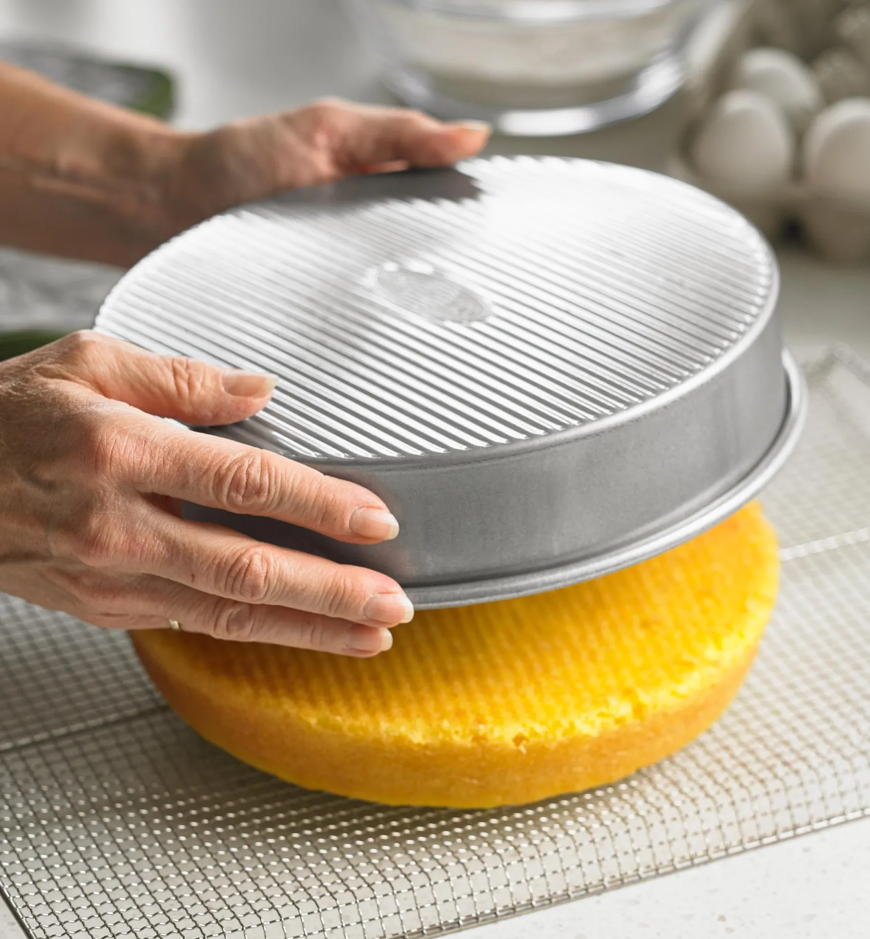 Discount 9" Round Cake Pan Bakeware