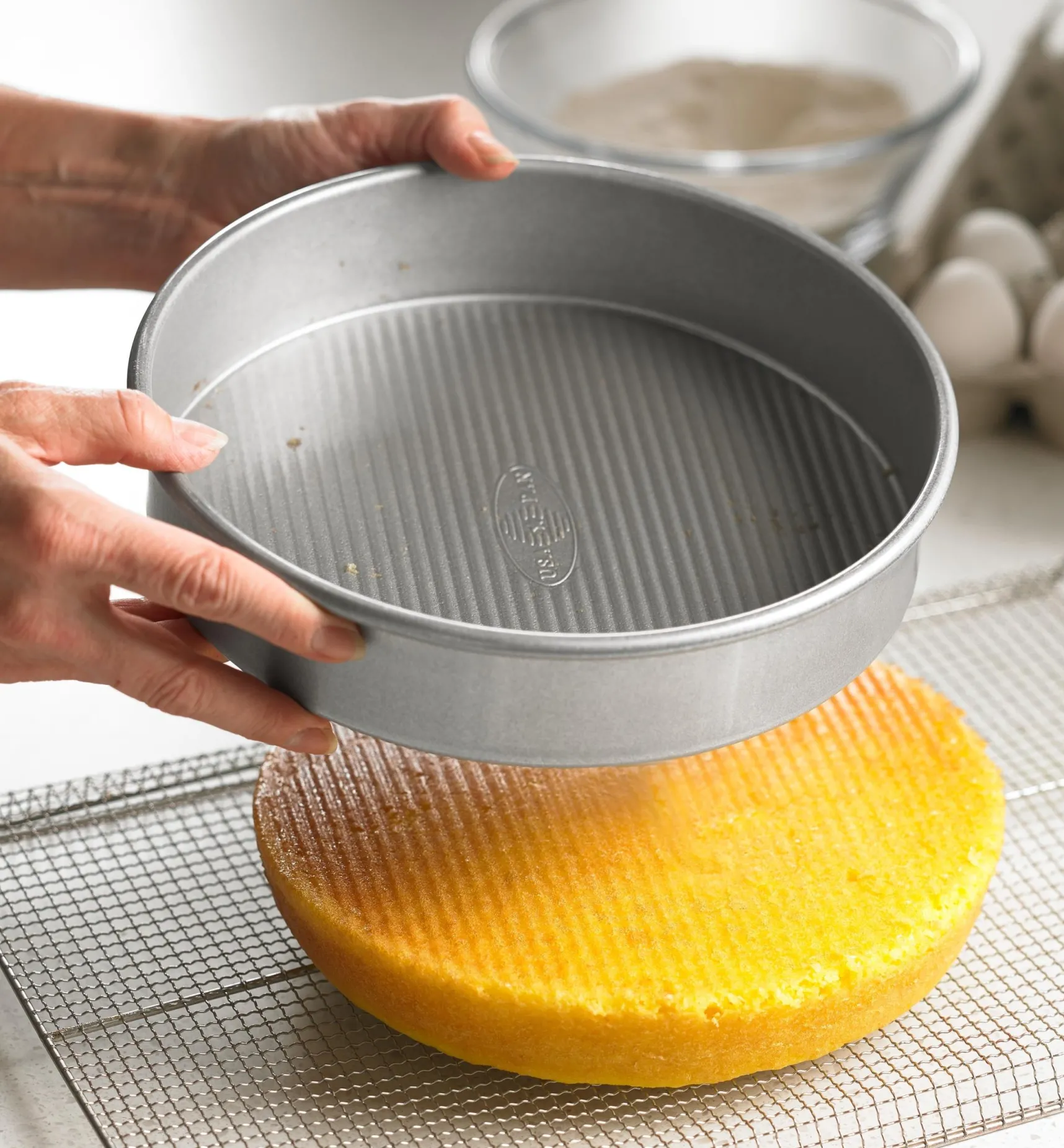 Discount 9" Round Cake Pan Bakeware