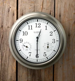 New Atomic Radio-Controlled Clock Décor