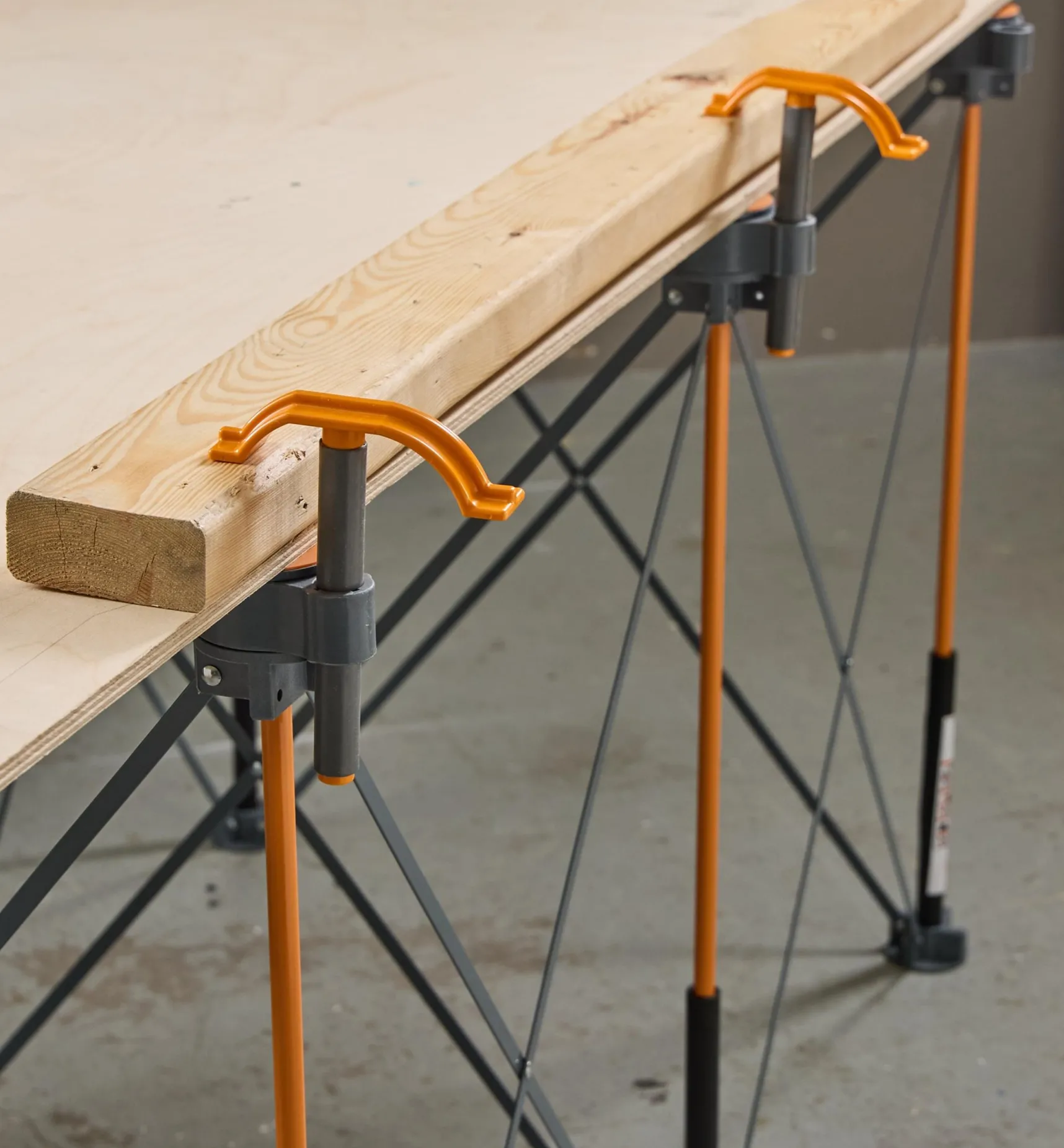 Outlet Bora Centipede Table Workshop