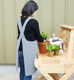 Clearance Cross-Back Apron Linens