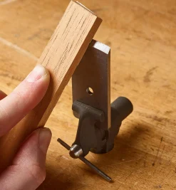 Outlet Detail Hand Vise Workshop