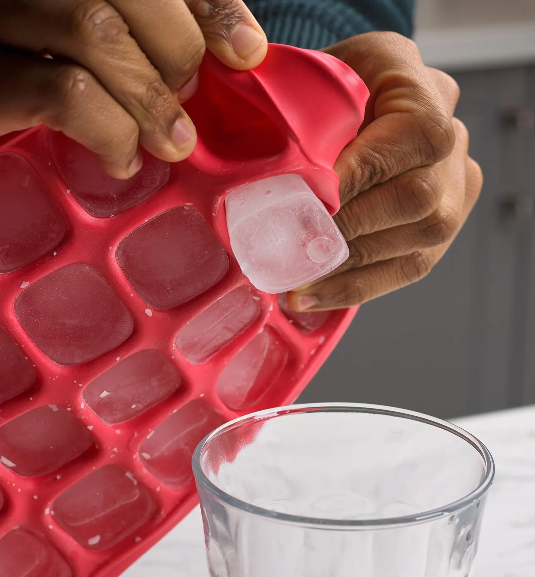 Extra-Large Ice Cube Tray Kitchen Tools