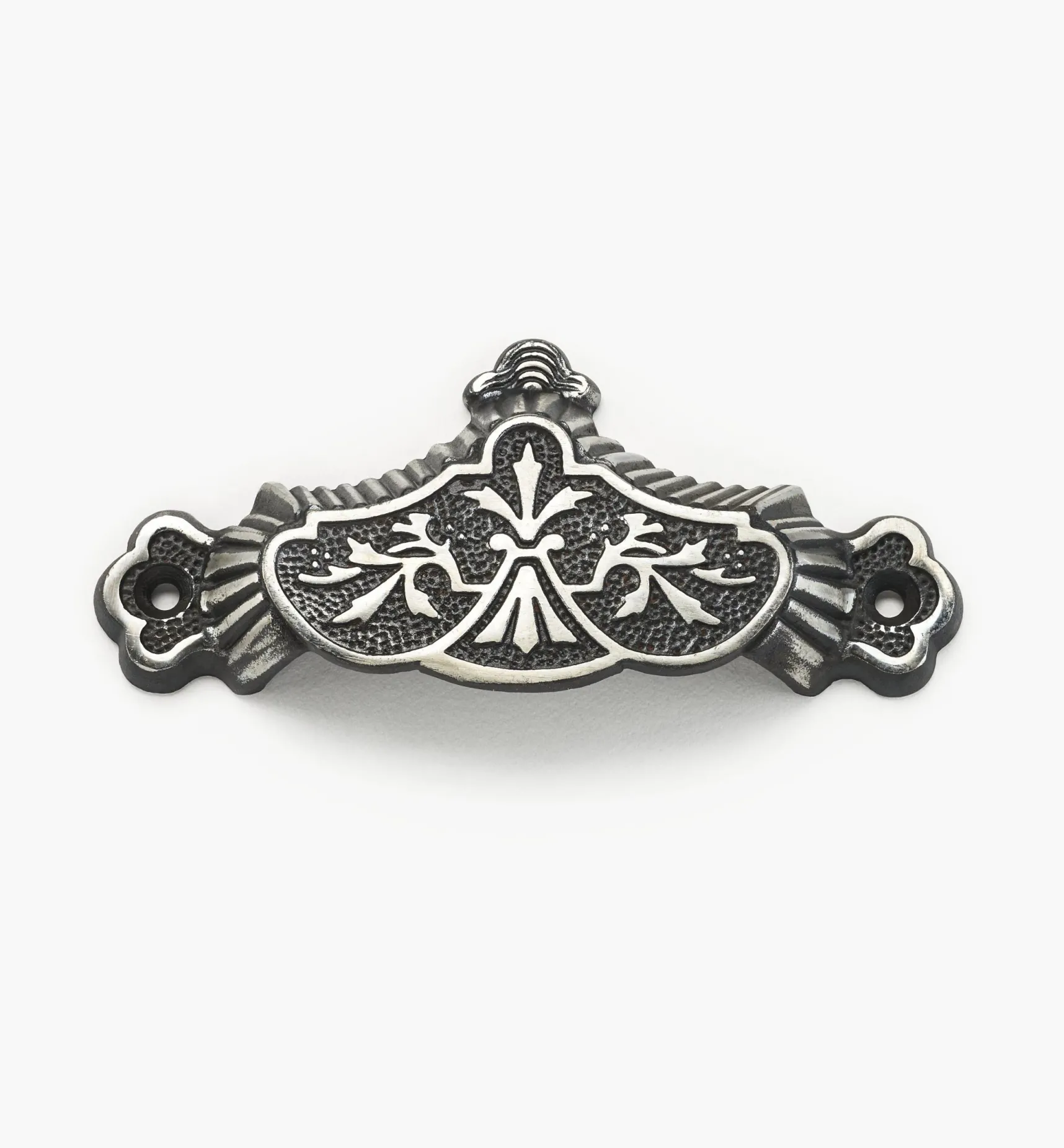 Fluted-Edge Shell Victorian Cup Pull Pulls