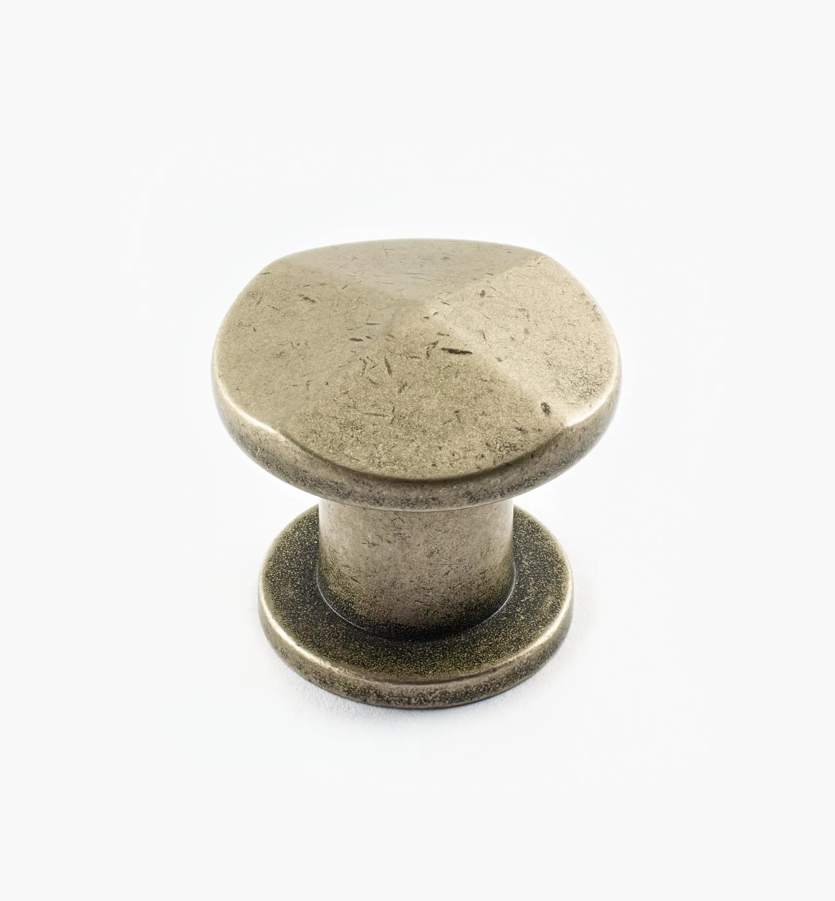 New Galleria Pyramidal Knob Knobs