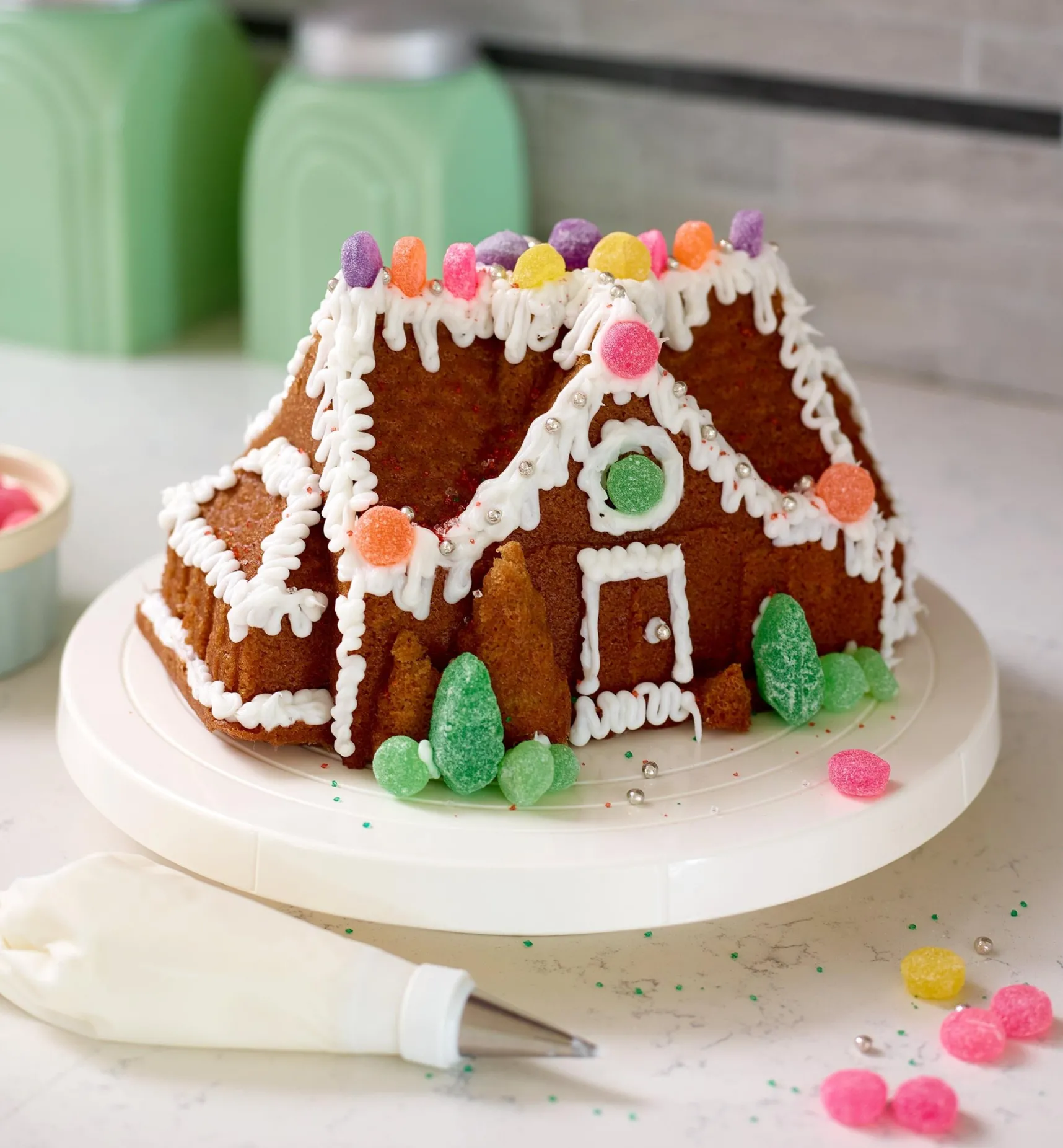 Gingerbread House Bundt Pan Bakeware