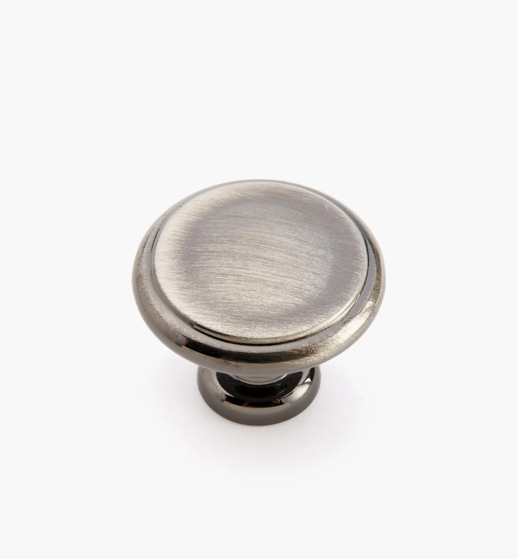 Hint Of Heritage Knobs Knobs