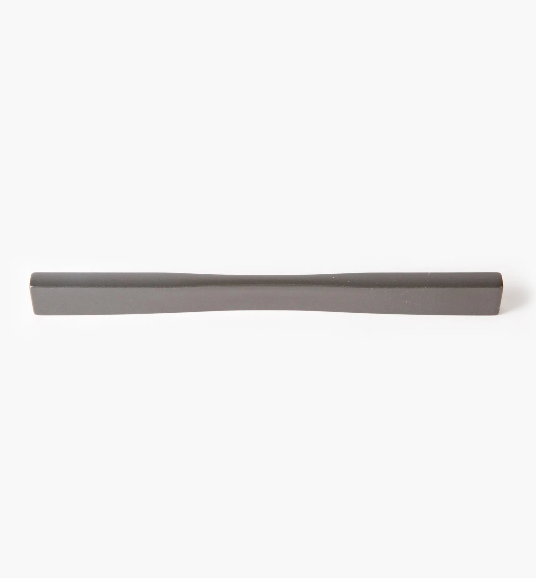 Hot Linea Pulls Handles
