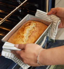 New Loaf Pan Bakeware