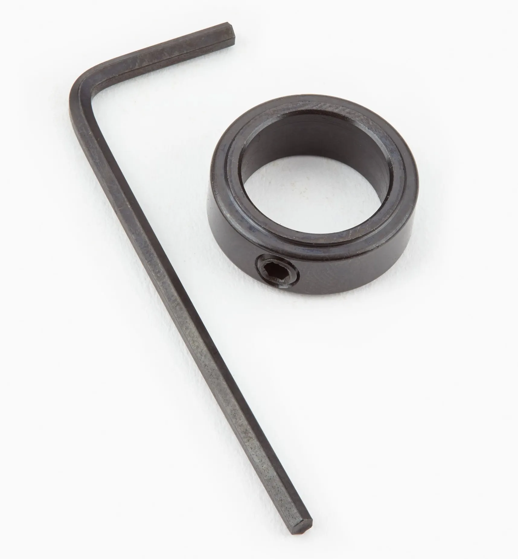 Online Lock Rings Routing
