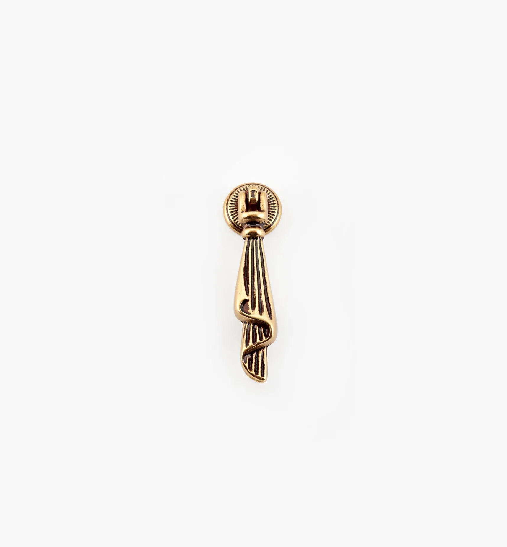 Hot Louis XVI Drop Pulls Pulls
