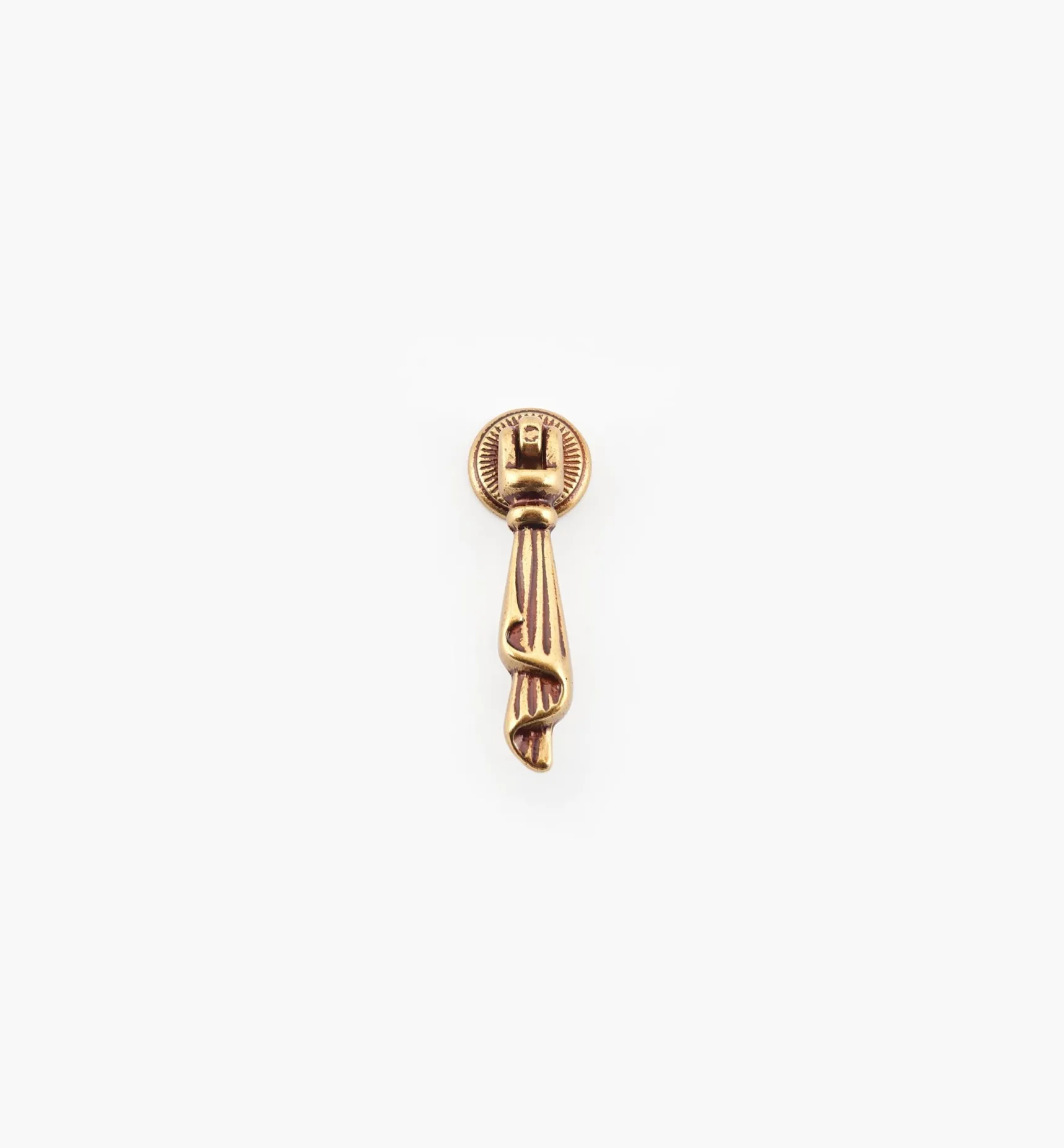 Hot Louis XVI Drop Pulls Pulls