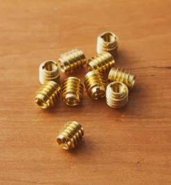 M4-0.7 Brass Knife-Edge Insert Nuts Fasteners