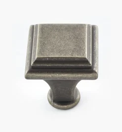 Outlet Manor Square Knobs Knobs