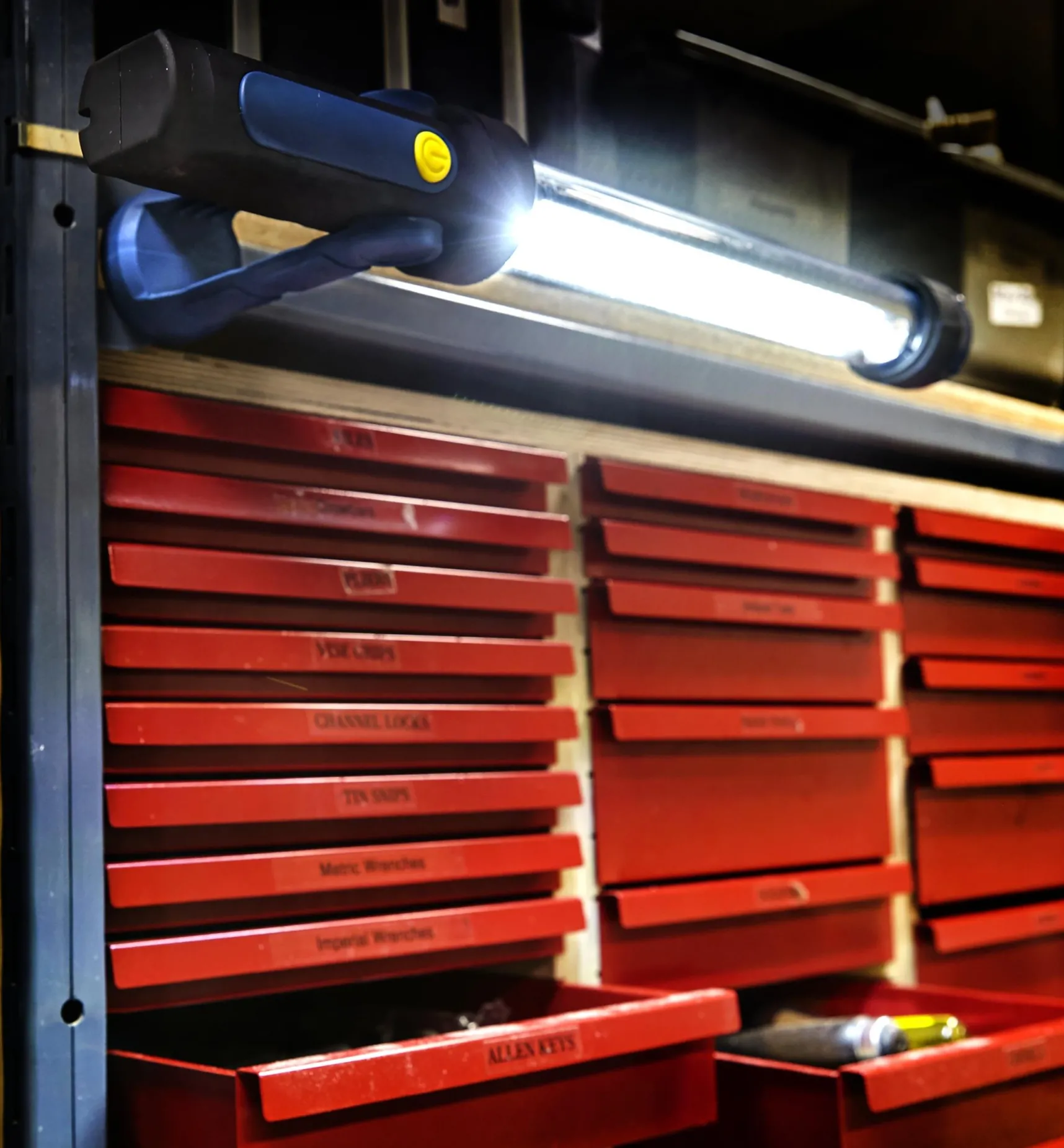 New Pair Of Multi-Function LED Tube Lights Lighting