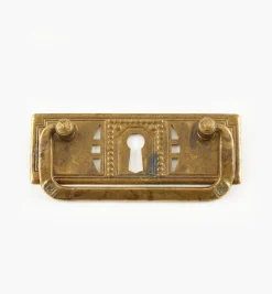 Discount Pierced Horizontal Handle With Keyhole Pulls