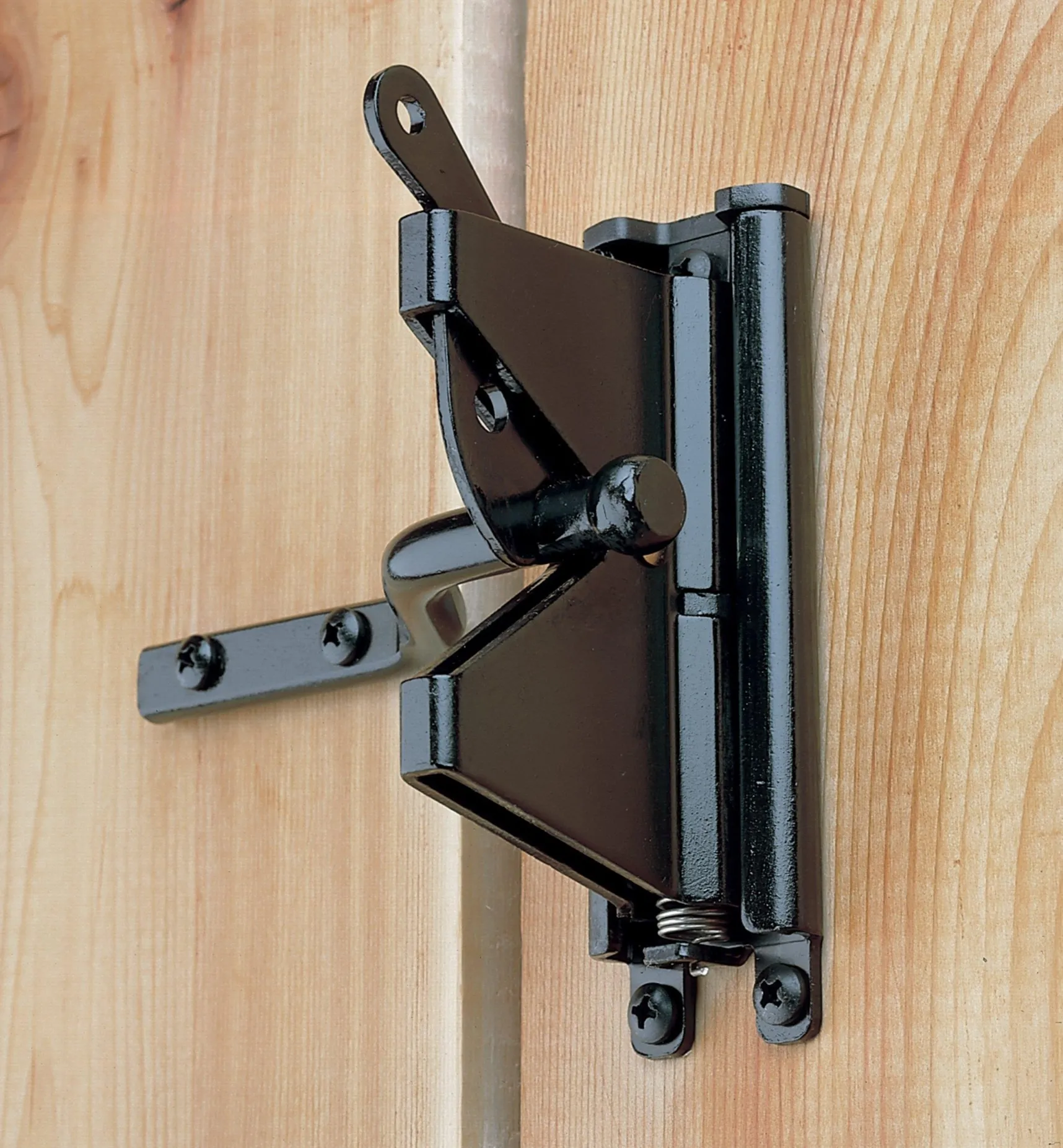 Clearance Self-Aligning Gate Latch Outdoor Hardware