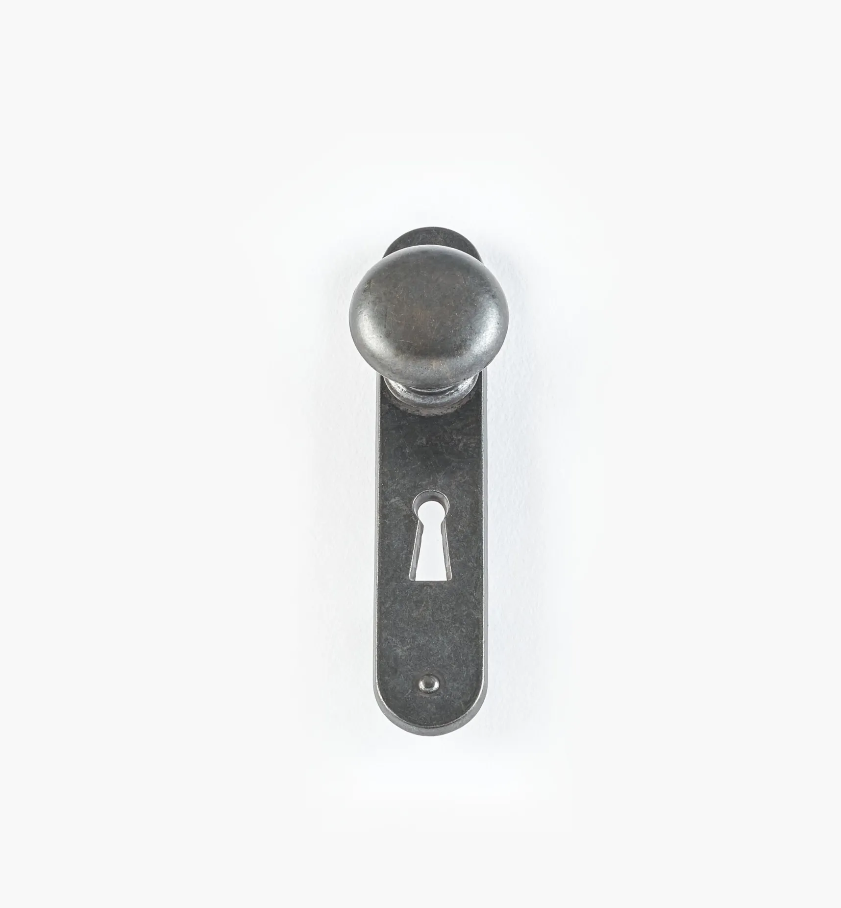 Outlet Simple Plate Escutcheon Pull Handles