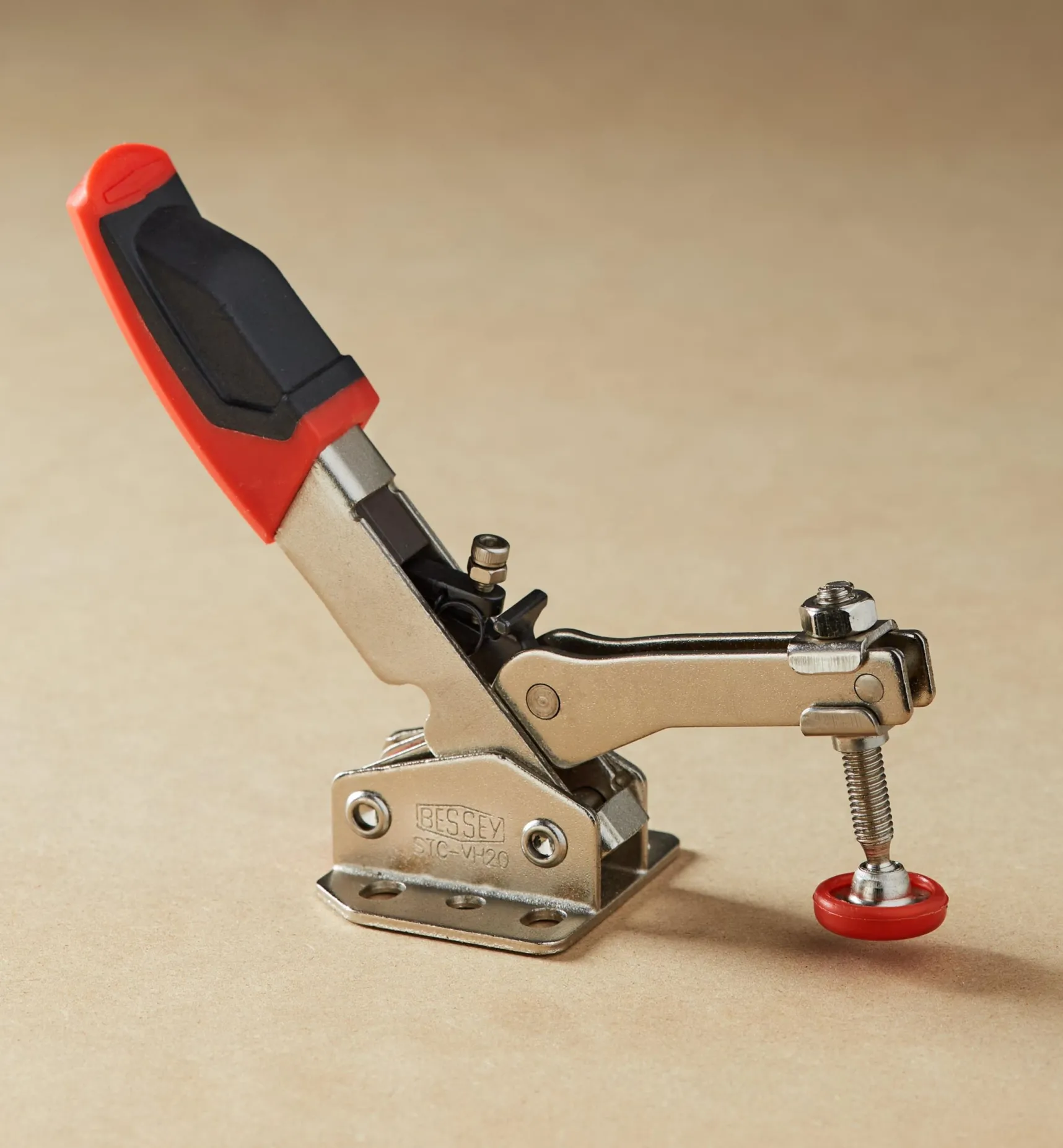 Small Bessey Vertical Auto-Adjust Toggle Clamp Hand Tools