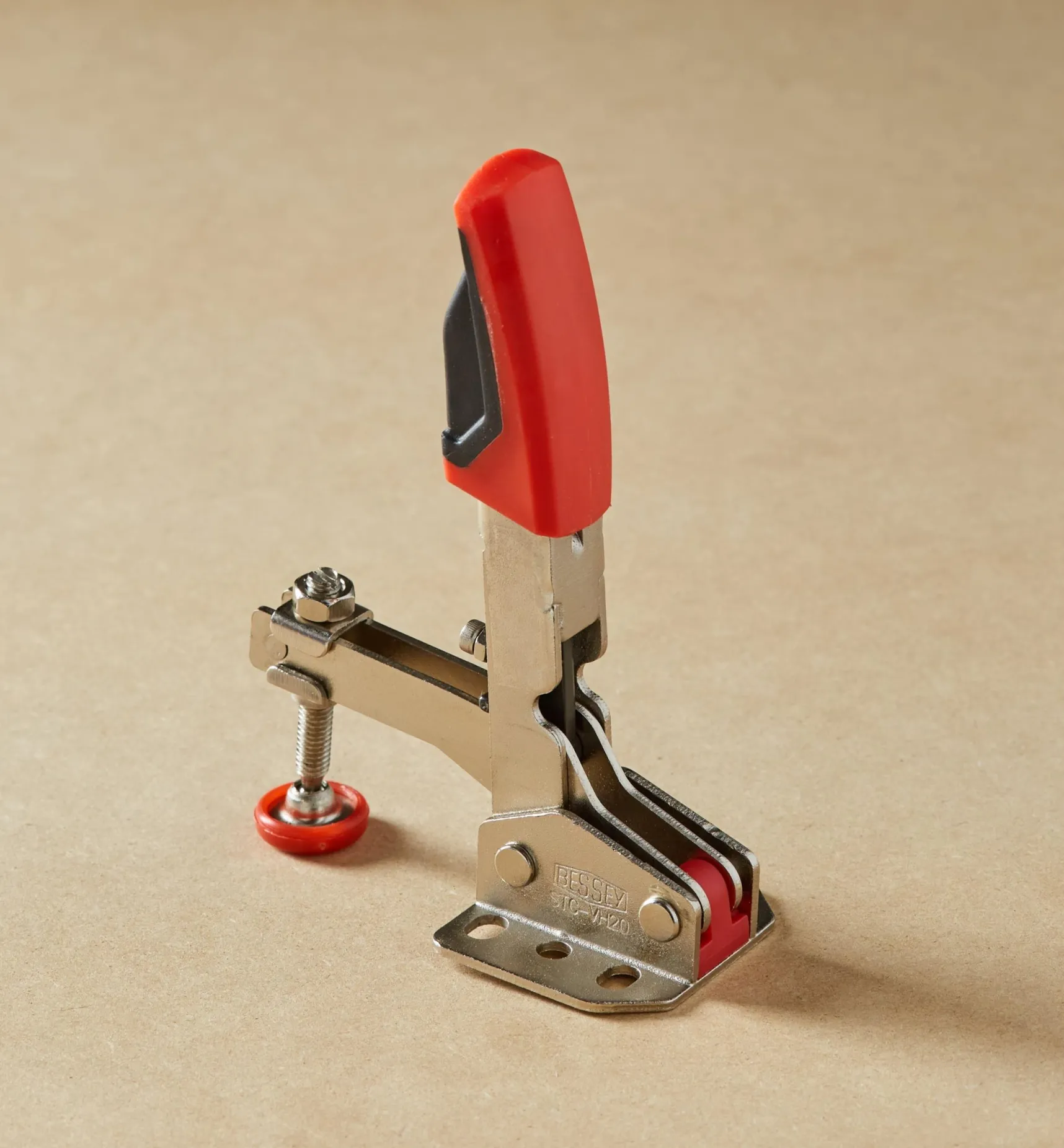 Small Bessey Vertical Auto-Adjust Toggle Clamp Hand Tools