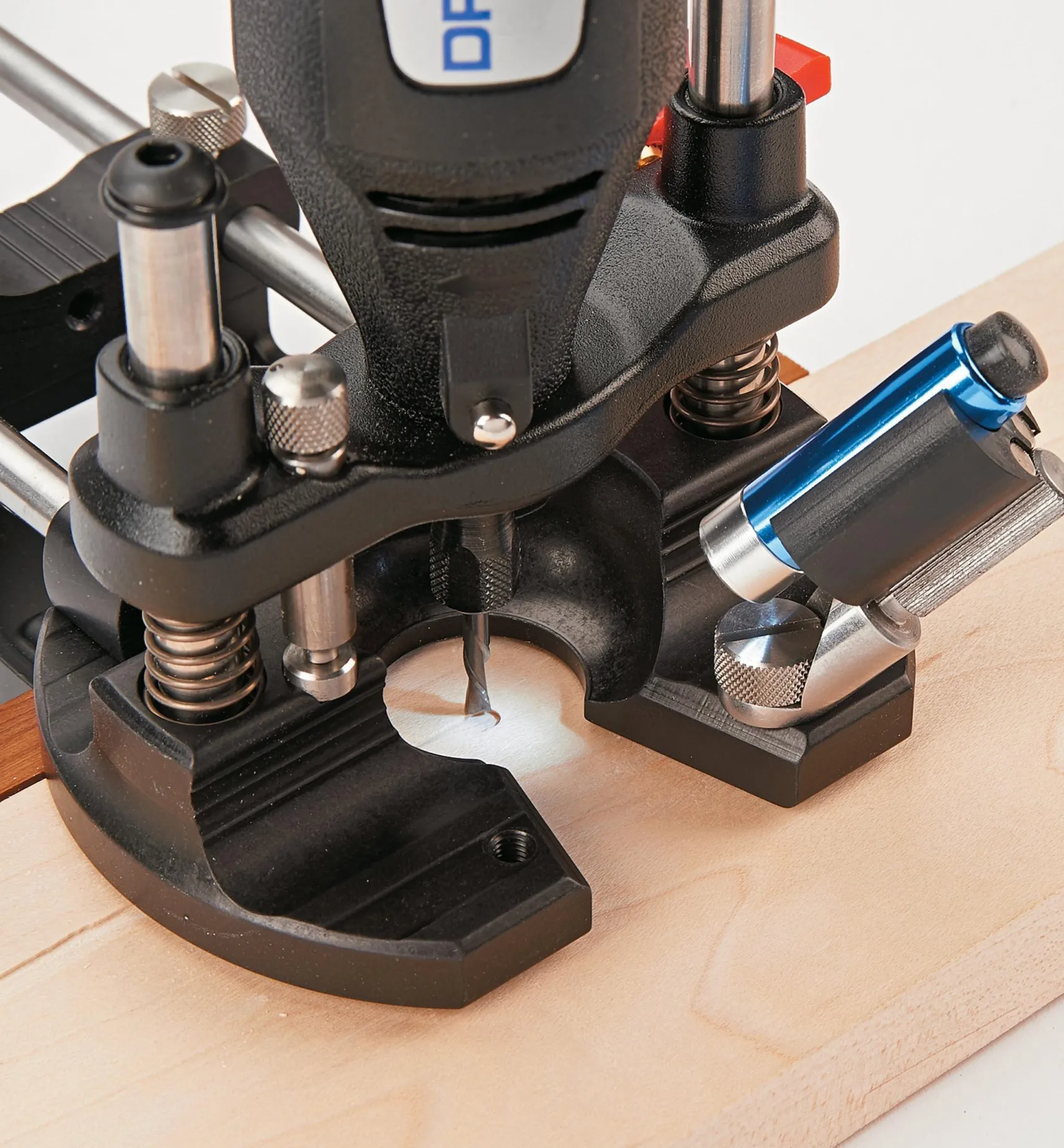 Online Task Light For Veritas Plunge Base Workshop