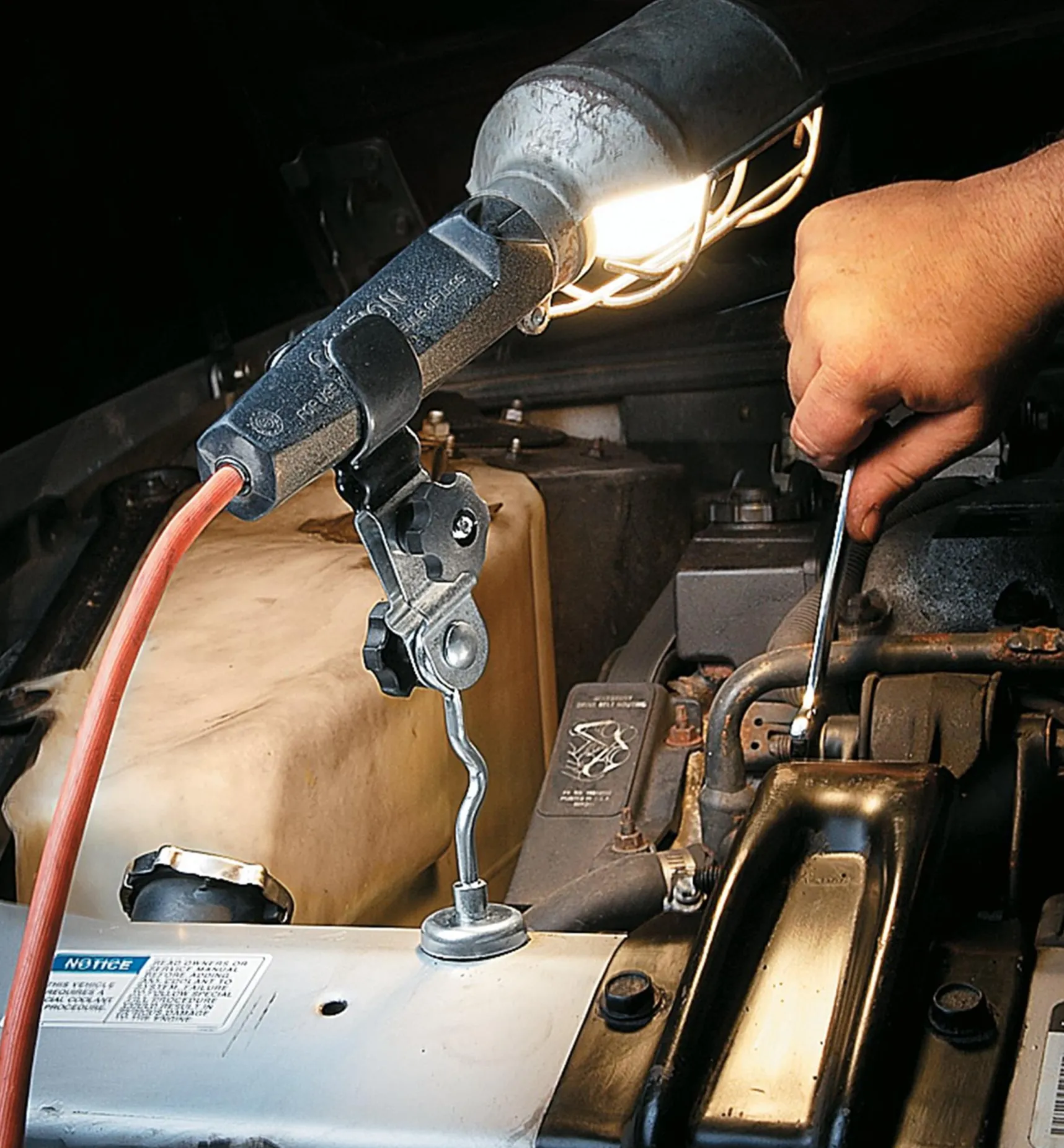 Online Trouble Light/Flashlight Holder Lighting