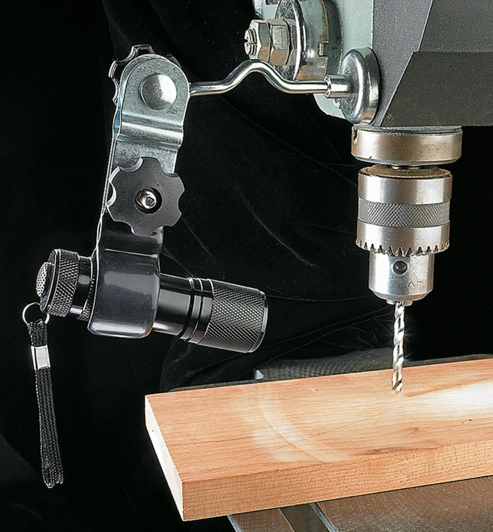 Online Trouble Light/Flashlight Holder Lighting