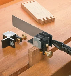 Outlet Veritas Right-Angle Saw Guide With Saw Saws