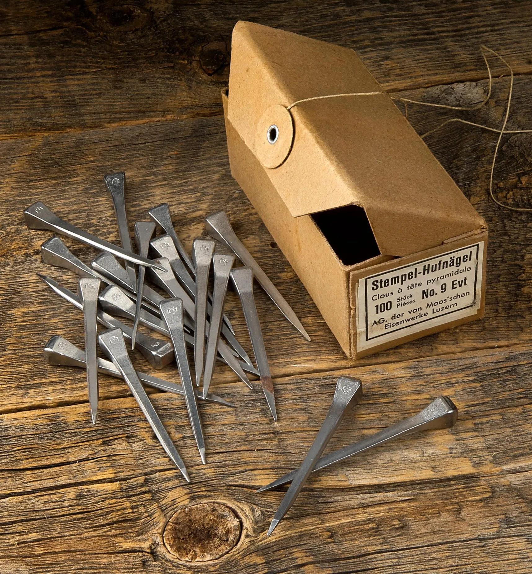 Hot Vintage Horseshoe Nails Fasteners