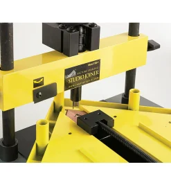 V-Nail Press Picture Hanging